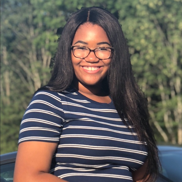 Meet your Posher, Alexis - Picture 1 of 1